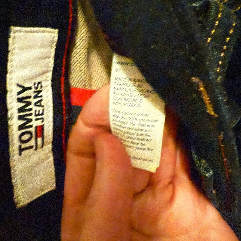 Tommy Hilfiger Men’s Blue Denim Shorts - Picture 5 of 5
